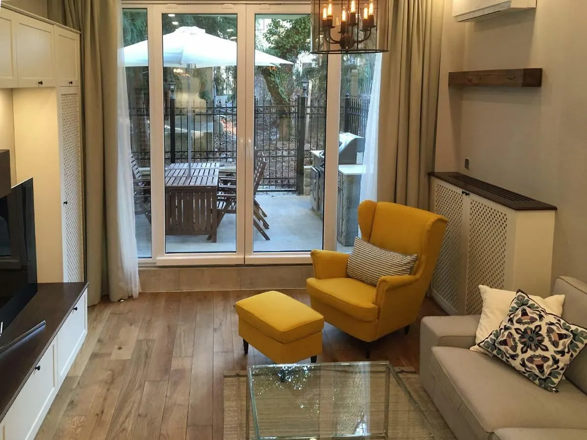 A Luxury Apartment With Patio And Bbq Sofie